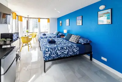 Image de Newly Renovated in 2023! Ocean view in Waikiki!