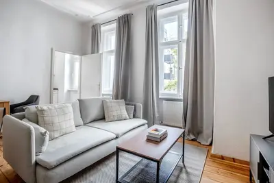 Image de Lovely Landstraße 2br w/ Elevator & Playglound, Calm Area, by Blueground