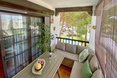 Image de Appartement de vacances avec zone de piscines pour petits et grands. Hutg-071980