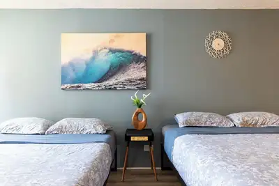 Image de 3min to Awesome Beach! Family can stay/2Queen beds
