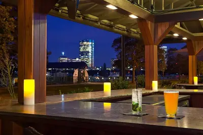 Image de Ideal Mix of Comfort and Value! Near Boston Public Library, w\/ Indoor Pool!