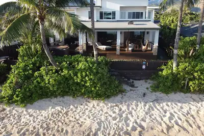 Image de Luxury Beachfront Retreat on Oahu's North Shore - 5 Bedrooms and Ocean Views