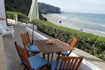 Image de Villa \"Bela Vista\" près de la plage avec terrasse privée et Wi-Fi
