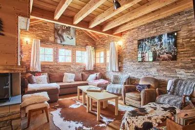 Image de Chalet 'Le Grand Cerf' avec terrasse privée et Wi-Fi