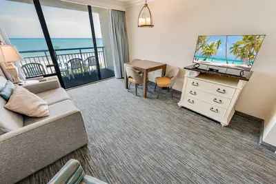 Image de Nice Oceanfront 1br with Heated Pools, Coral Beach