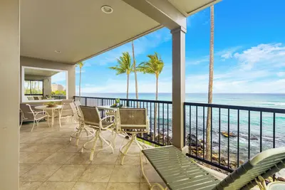 Image de Tropical, modern finishes with vast ocean views