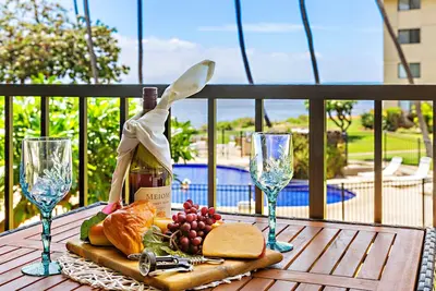 Image de Bask, breathe, and relax. Ocean views from your 2bd