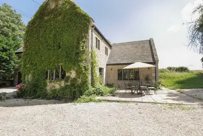 Image de Paddock Barn, pet friendly, with a garden in Castle Combe