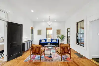 Image de Enchanting Bungalow with Private Detached Studio, Close to South Congress!