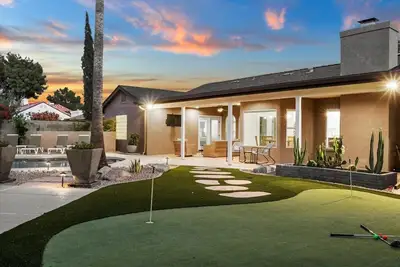 Image de Luxury North Scottsdale 4 Bdrm w/ Htd Pool and Putting Green!