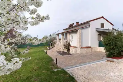 Image de Maison de vacances avec terrasse et jacuzzi