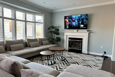Image de Cozy 5 Bedroom House in Mississauga, On