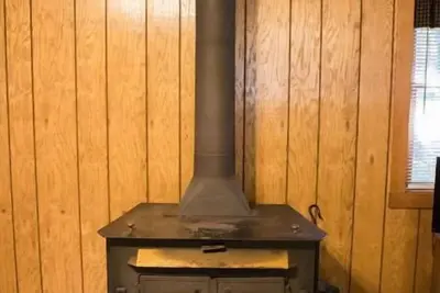 Image de Kishauwau's Starved Rock Area Cabins - Romantic Whirlpool Wilderness