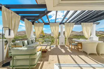 Image de Dunes Club member use, concierge, 6 seater golf cart. Owner operated. Private.