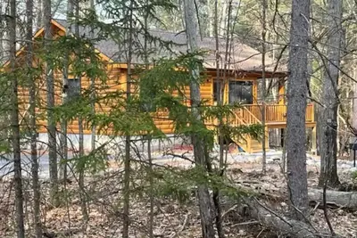 Image de New Log Mountain Home 2023. \n