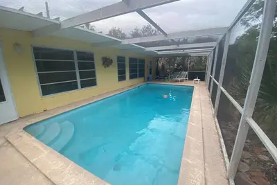 Image de Beachside 2\/2 with Pool!