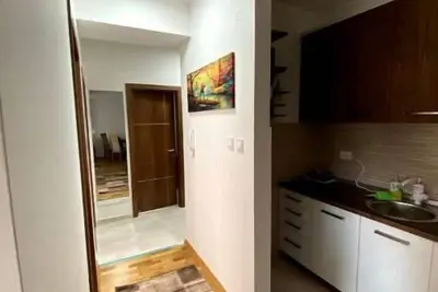 Image de Brand new entire apartment in the center of Skopje