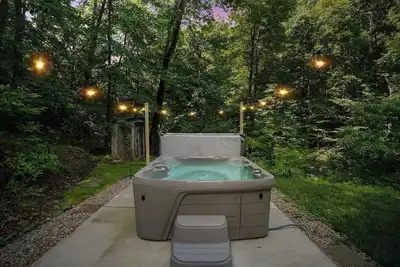 Image de 40 Acres, PrivateTrails, Hot Tub, 100+ 5* Reviews!
