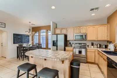 Image de Ideal for Families & Groups! Sunny Arizona Getaway