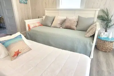 Image de Mermaid themed Cottage with fast Starlink internet