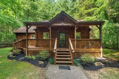 Image de Cedars Edge cabin at Patoka Lake w\/ park pass
