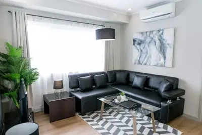 Image de New! Modern 2 Br in Bgc - Fast Wi-fi 58\" Uhd Tv\n
