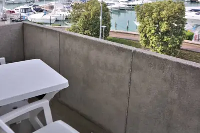 Image de Appartement de vacances avec climatisation et vue sur la mer