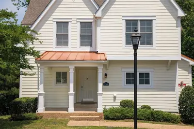 Image de Luxury Estates - King's Creek Resort-Williamsburg, Va. A Home Away From Home.