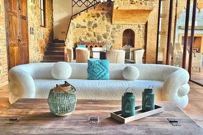Image de Antigua Luxury Stay with Jacuzzi. \nRoof top fire pit and those volcano views! !