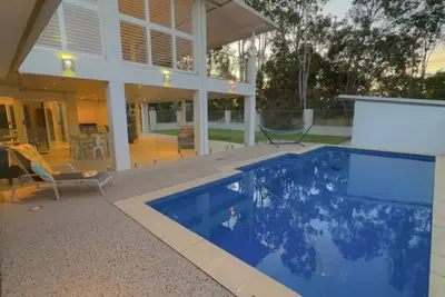 Image de Tradewinds - Sleeps 8-4 Beds-Ducted air-Wifi-2 Smart TVs-Pool-Room for boat