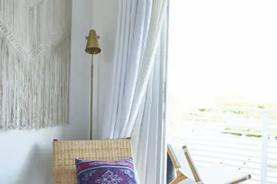 Image de Comfort and Relaxation! 3 Convenient Units, Beachfront Property, Onsite Pool
