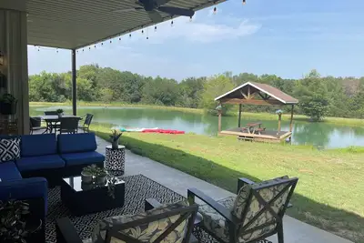 Image de Waterfront Retreat -- plenty of privacy