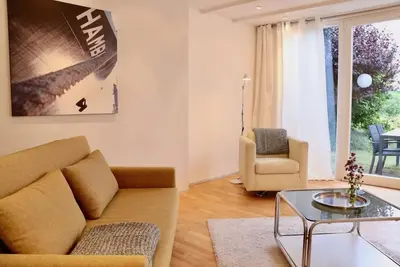 Image de Maison de vacances \"Tiny Haus An Der Schlei\" avec vue sur le lac, terrasse privée et Wi-Fi