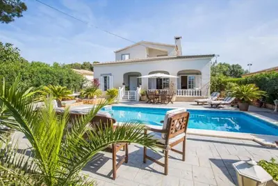 Villa 'Can Navarro' avec piscine privée, terrasse privée et Wi-Fi