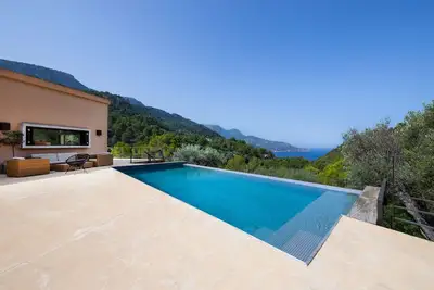 Image de Maison de vacances 'Dream Property In Alconasser' avec vue sur la mer, piscine, terrasse et Wi-Fi