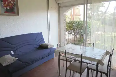 Image de Studio cabine 4 pers avec piscine, tennis et parking Ă 250m de la plage