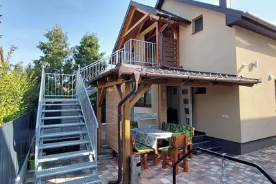 Image de Maison de vacances avec WiFi et barbecue extérieur