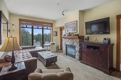 Image de Village White Mountain Lodge - Top Floor, Upgraded, Prime Location