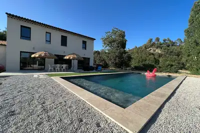 Image de Villa Récente 6 Pers Avec Piscine Dans un Village Atypique du Luberon