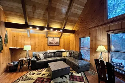 Image de Abundant Acres Retreat 5 minutes from first chair on Beech Mountain, sleeps 9