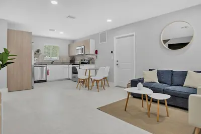 Image de Sistrunk Shades Villas #1 - Brand New Townhomes Downtown Fort Lauderdale