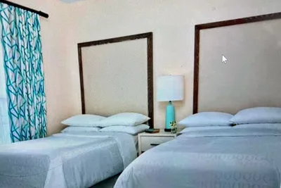 Image de Sheraton Resort just 4 miles from Disney. Take family/friends unit sleeps 12!