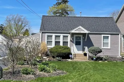 Image de Private home enclosed Large Yard, Garage Parking