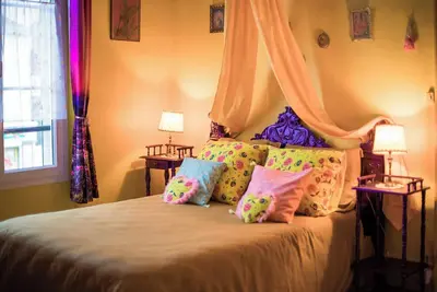 Image de Appartement  insolite vintage plein centre