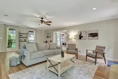 Image de Centrally located 3bd\/2ba\n