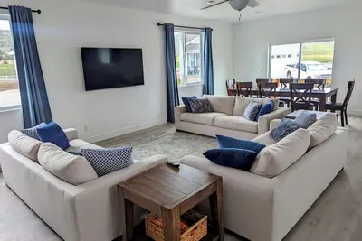 Image de BeachVibe5 - Ideal Beach, 4br, No cleaning fee & Ev Plug