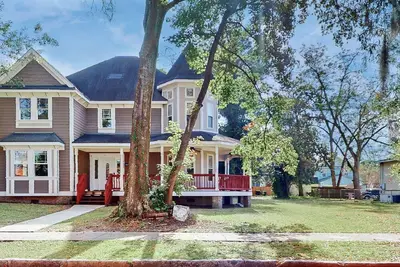 Image de Executive Rental 3br Victorian House Close Forsyth Park & Downtown, 31 days