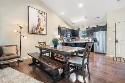 Image de Chic Comfort in the Ozarks: 1 Bedroom Condo near Silver Dollar City