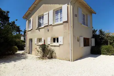 Image de Saint Palais sur Mer - Maison Atypique à étage avec Jardin Clos et Terrasse