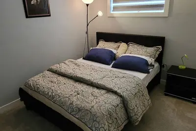 Image de Luxurious home away from home with Ac in a quiet & Clean Neighborhood just 4 U